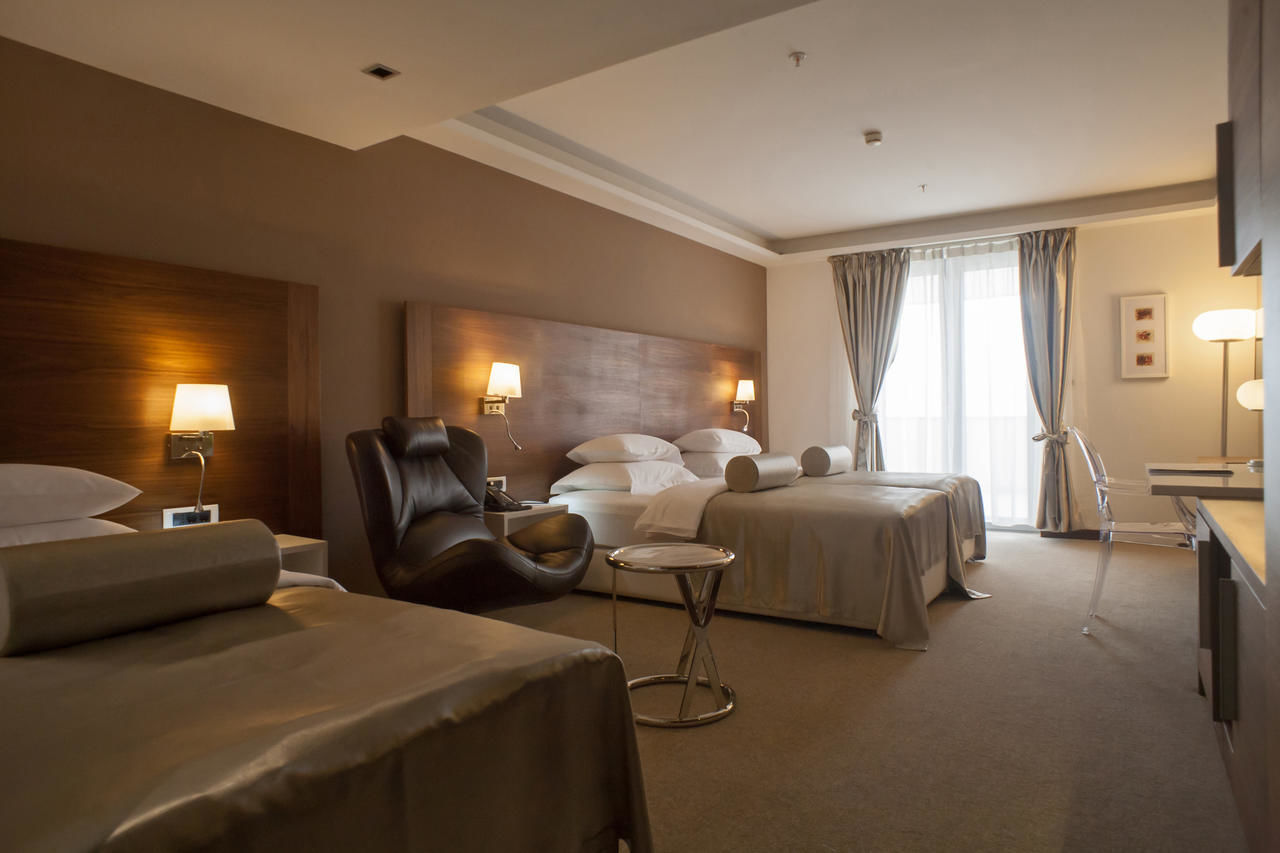 Отель Hotel Aurel Подгорица-36