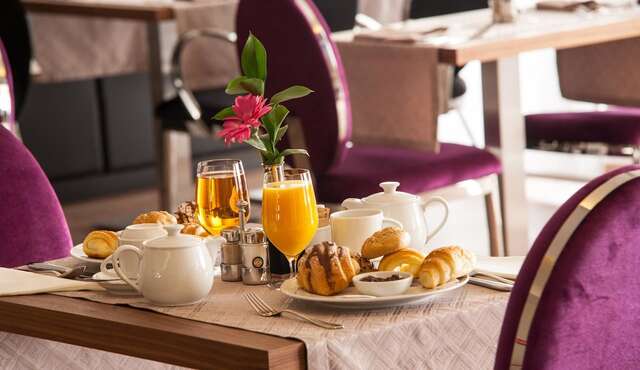 Отель Hotel Aurel Подгорица-12